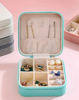 Compact Travel Jewelry Box Secondary image